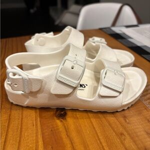 Kids Birkenstocks, white, size 29 (Toddler 11.5)